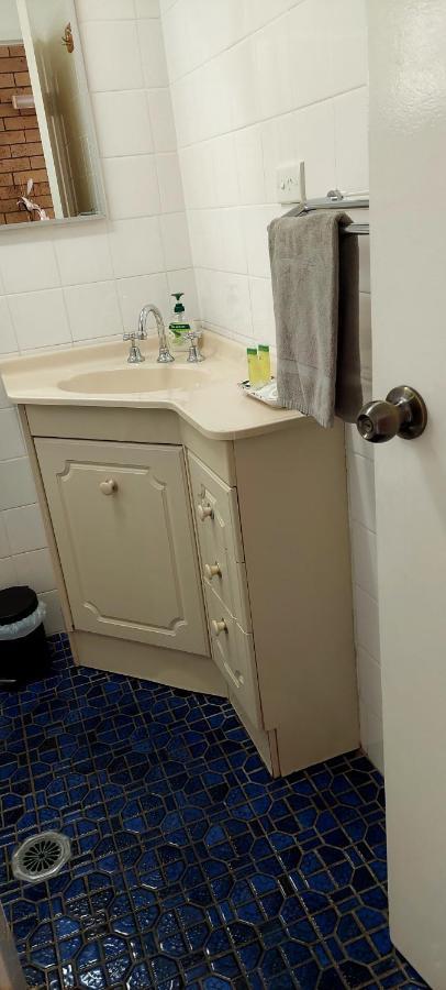 Settlers Motor Inn Тентерфілд Екстер'єр фото