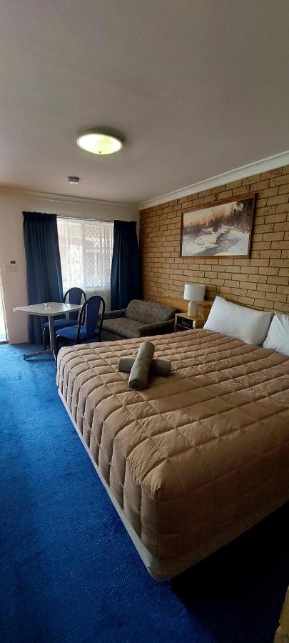 Settlers Motor Inn Тентерфілд Екстер'єр фото