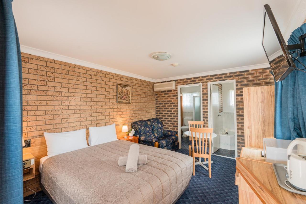 Settlers Motor Inn Тентерфілд Екстер'єр фото