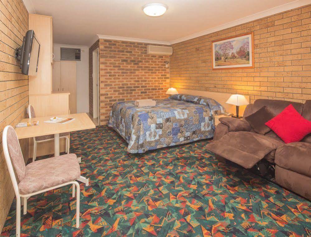 Settlers Motor Inn Тентерфілд Екстер'єр фото